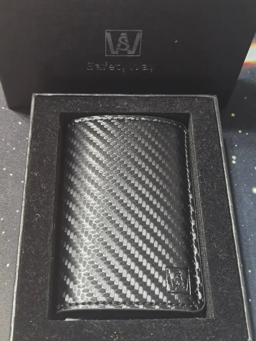 Safety Way Carbon Fiber Pattern Slim Bifold Wallet Card Holder New Open Box